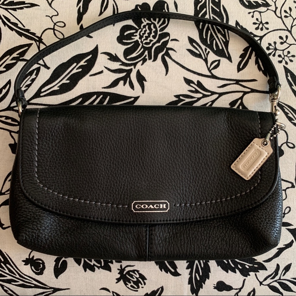 COACH PARKER CLUTCH /WALLET LEATHER BLACK